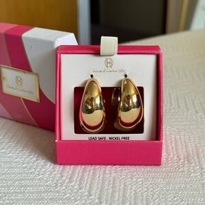 House Of Harlow Gold earrings ✨